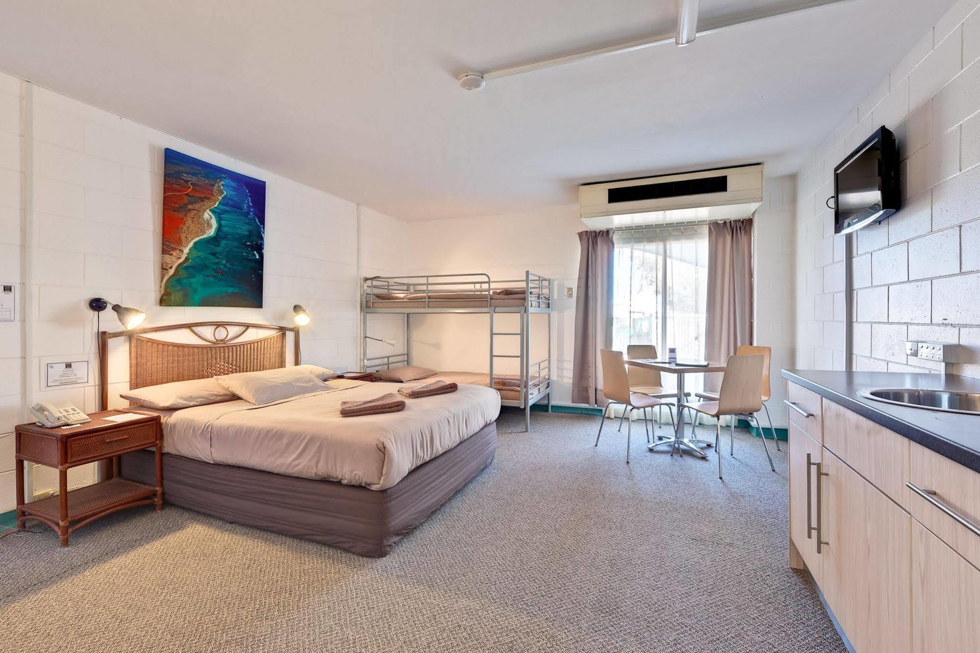 Sea Breeze Resort Έξμαουθ Εξωτερικό φωτογραφία