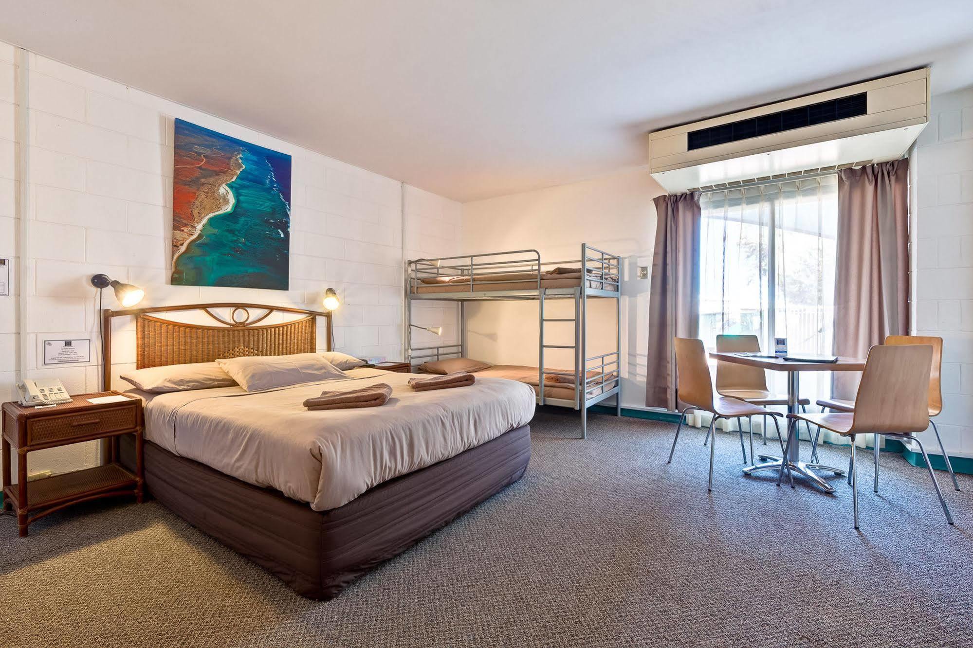 Sea Breeze Resort Έξμαουθ Εξωτερικό φωτογραφία