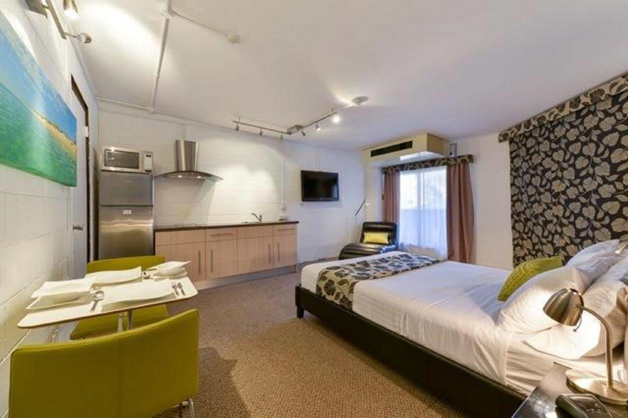 Sea Breeze Resort Έξμαουθ Εξωτερικό φωτογραφία