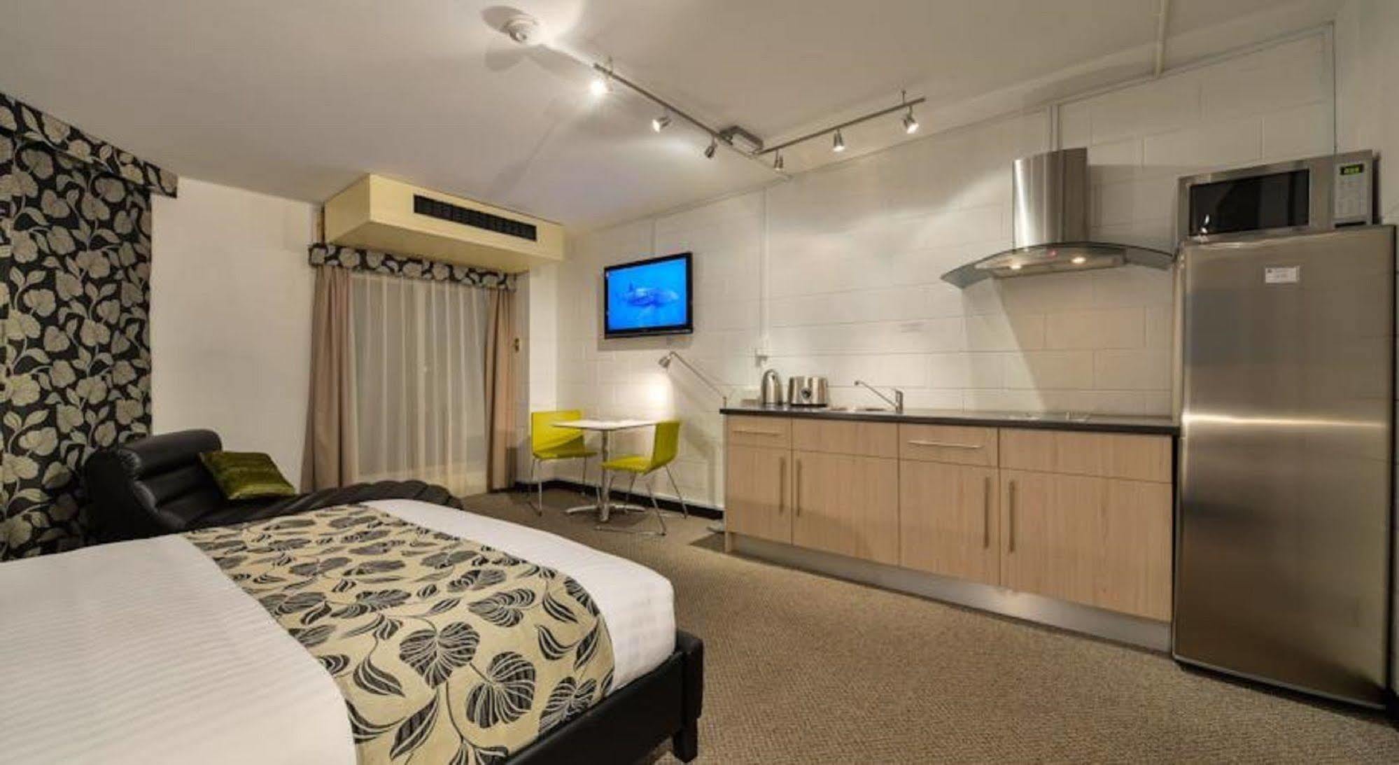 Sea Breeze Resort Έξμαουθ Δωμάτιο φωτογραφία