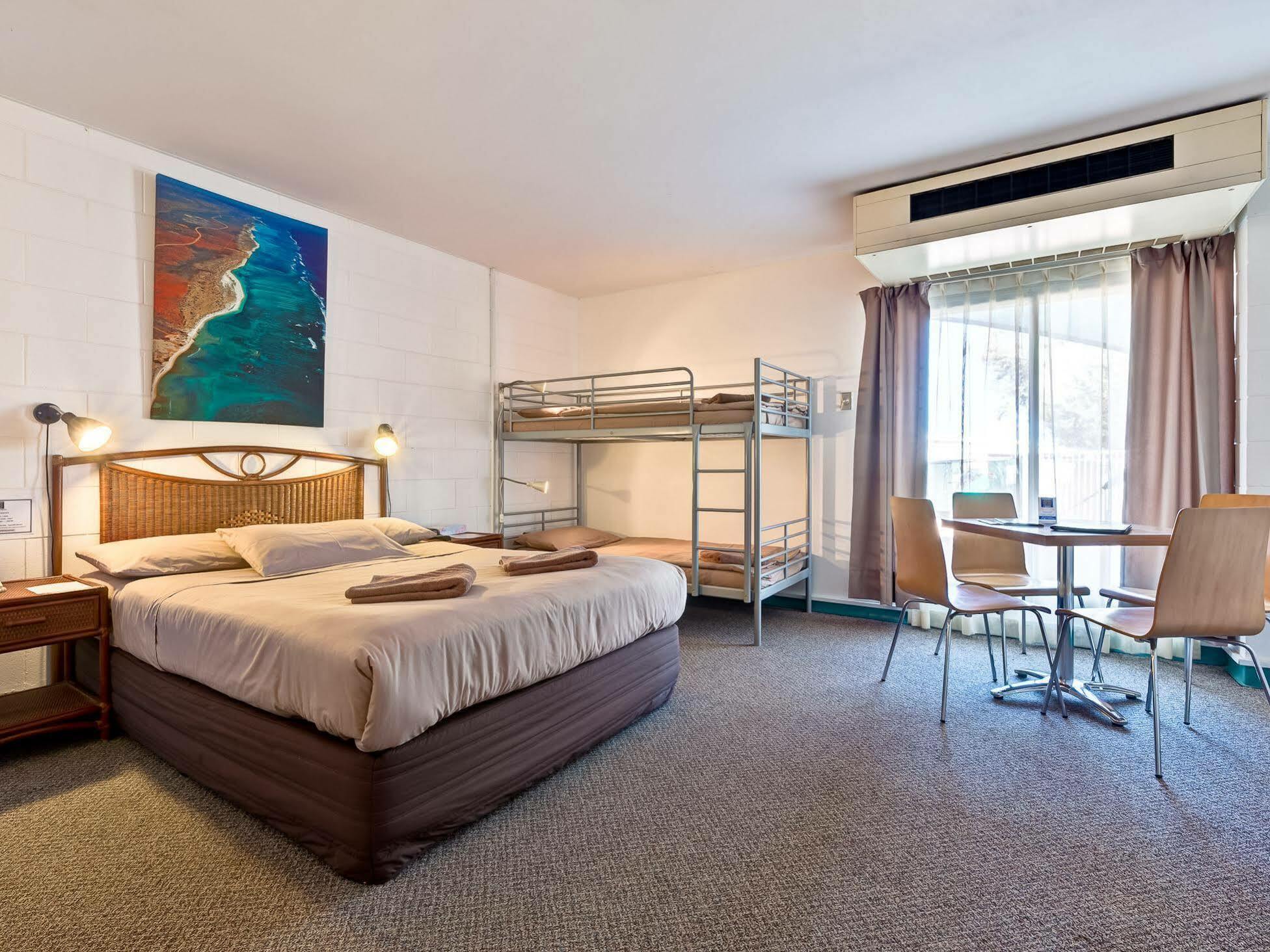 Sea Breeze Resort Έξμαουθ Εξωτερικό φωτογραφία
